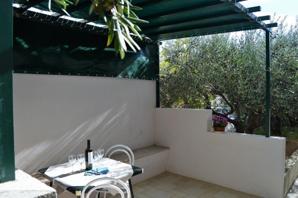 Villa Franka Bol Buitenkant foto